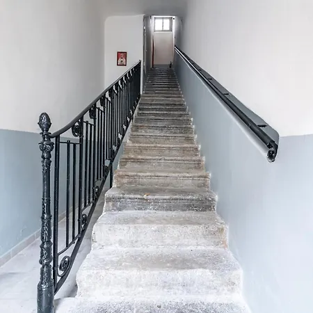 Apartamento La Dimora Dei Mille - Roomy With Terrace *