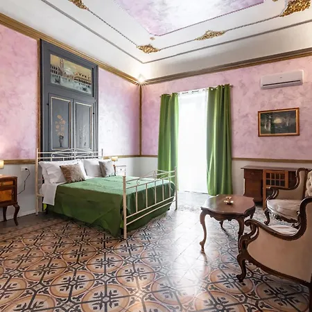 La Dimora Dei Mille - Roomy With Terrace Apartment